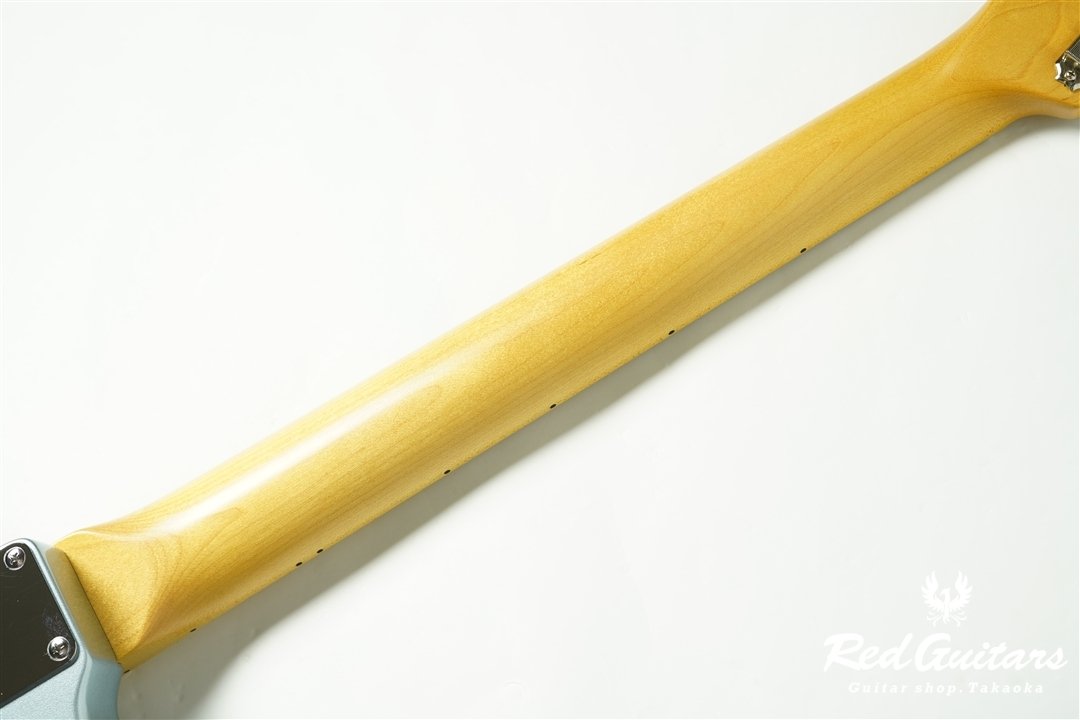 Model JM. Glassy #093 - Ice Blue Metallic